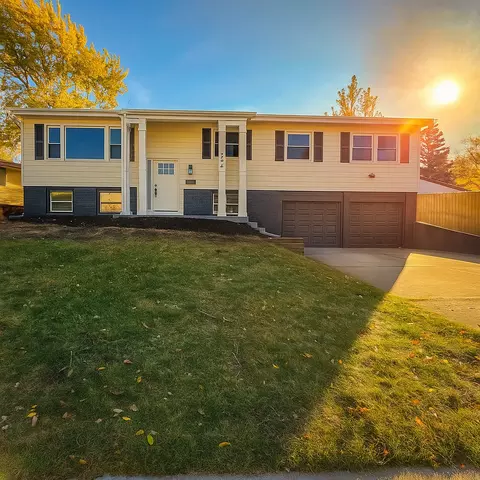 2187 Walnut Ave, Hanover Park, IL 60133