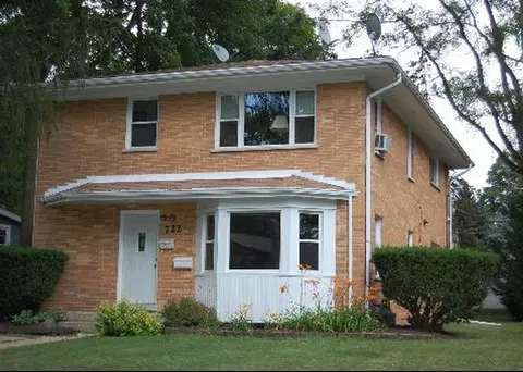 722 N Center St, Naperville, IL 60563