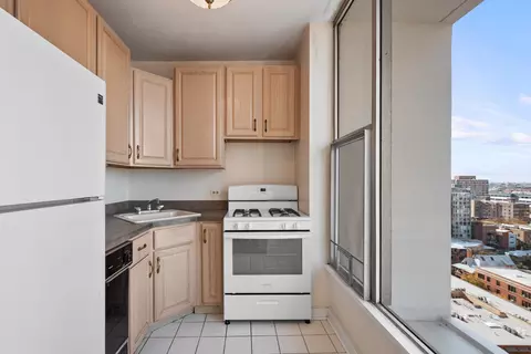 Kitchen - Undisclosed, Chicago, IL 60657 photo 1 of 2