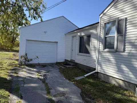 Exterior - 625 S Gordon Ave, Kankakee, IL 60901 photo 2 of 3