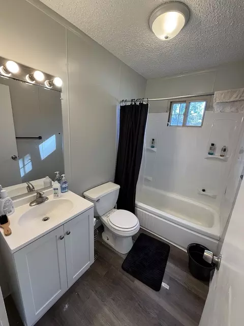 Bath - 625 S Gordon Ave, Kankakee, IL 60901 photo 1 of 1