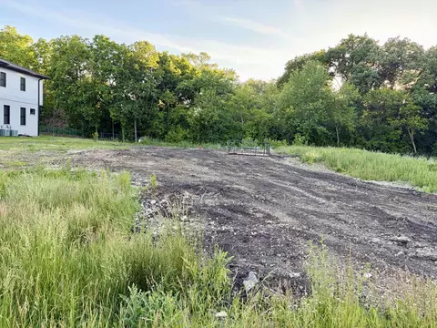 6 Stone Bridge Ct, Schaumburg, IL 60193