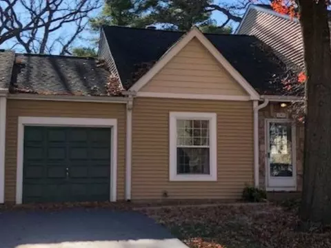 1943 Ozark Pkwy #1943, Algonquin, IL 60102