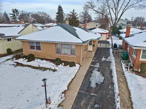 305 N Craig Pl, Lombard, IL 60148