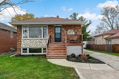 740 East Ave, La Grange, IL 60525