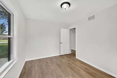 15823 S Saint Louis Ave, Markham, IL 60428 photo 8