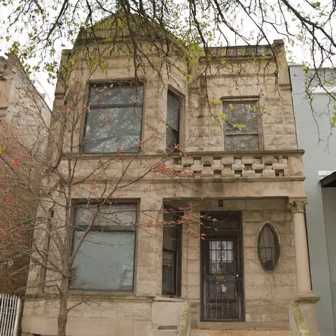 4252 W Gladys Ave, Chicago, IL 60624