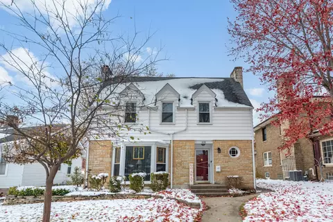 Exterior - 1131 S Elm Ave, Kankakee, IL 60901 photo 2 of 4