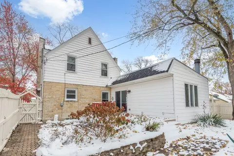 Exterior - 1131 S Elm Ave, Kankakee, IL 60901 photo 4 of 4