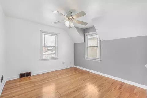 Bedroom - 1131 S Elm Ave, Kankakee, IL 60901 photo 2 of 3