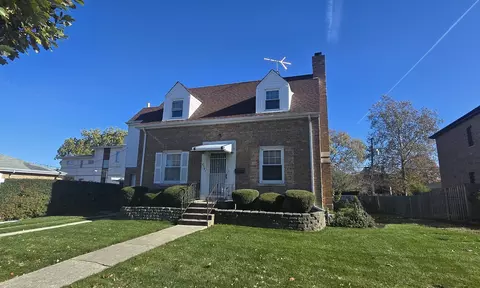 8341 N Osceola Ave, Niles, IL 60714