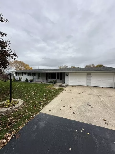 2315 Nan St, Aurora, IL 60502