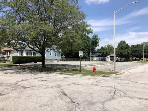 2232 120th St, Blue Island, IL 60406