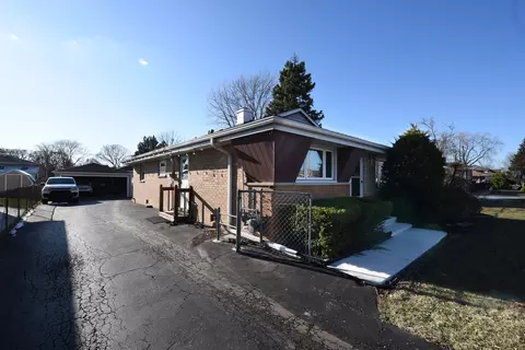 8848 Meade Ave, Oak Lawn, IL 60453