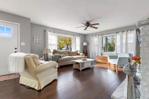 Living - 118 W Reader St, Elburn, IL 60119 photo 1 of 2