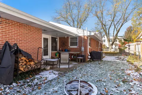 Exterior - 118 W Reader St, Elburn, IL 60119 photo 6 of 8