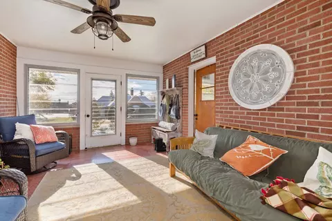 Exterior - 118 W Reader St, Elburn, IL 60119 photo 5 of 8
