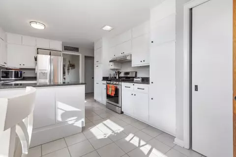 Kitchen - 118 W Reader St, Elburn, IL 60119 photo 1 of 3