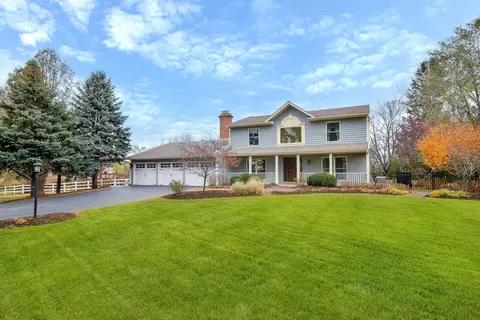 42 W420 Campton Hills Rd, Elburn, IL 60119