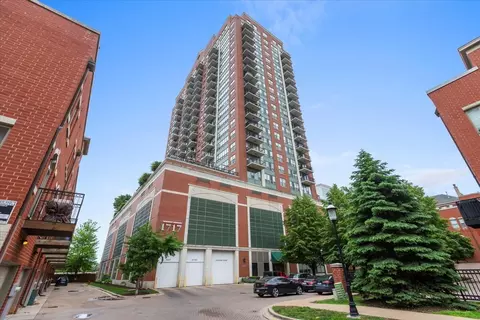 1717 S Prairie Ave #706, Chicago, IL 60616