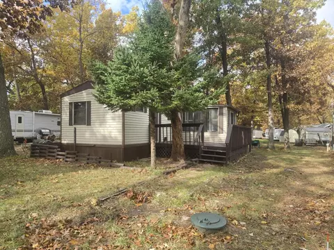 4 135 Woodhaven, Sublette, IL 61367