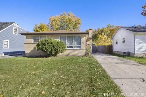 429 N Harvard Ave N, Villa Park, IL 60181