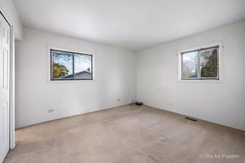 Bedroom - 500 Colgate Ct, Hoffman Estates, IL 60169 photo 1 of 5