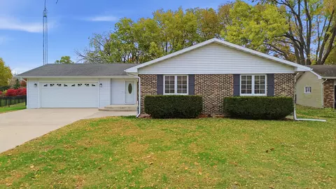 3816 Stacie Ln, Rock Falls, IL 61071