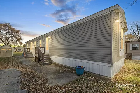 34 Vee Dr, Manteno, IL 60950