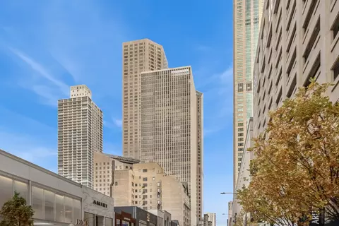 100 E Walton St #18D, Chicago, IL 60611