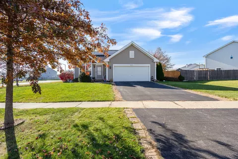 Exterior - 5221 W Mulberry Ln, Monee, IL 60449 photo 13 of 14