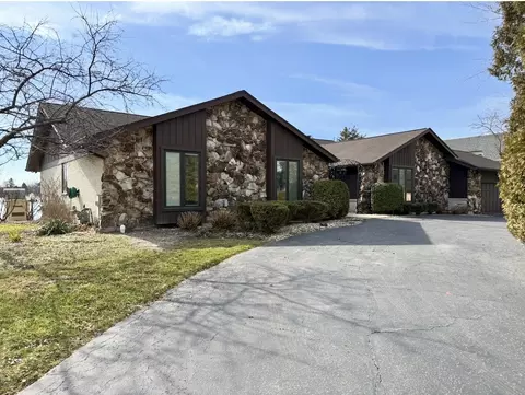 9630 Reding Cir, Des Plaines, IL 60016