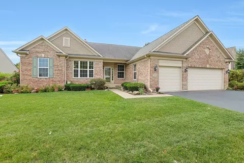 13813 Roosevelt Dr, Huntley, IL 60142
