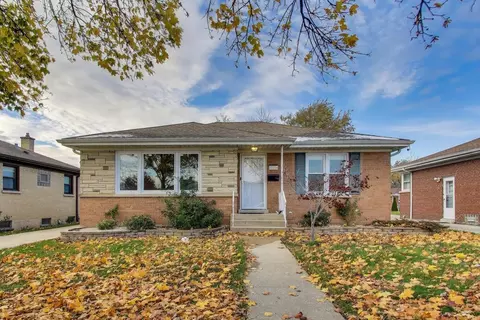11104 Boeger Ct, Westchester, IL 60154