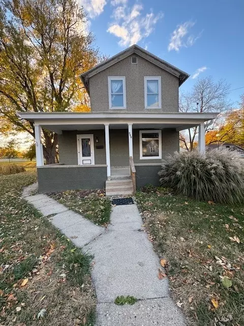 432 S 1st St, Princeton, IL 61356