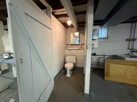 Bath - 509 W Williams St, Kankakee, IL 60901 photo 3 of 3