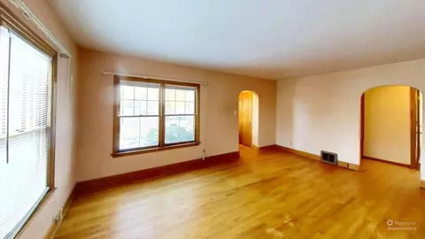 Living - 509 W Williams St, Kankakee, IL 60901 photo 1 of 1