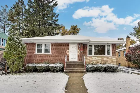 9032 30th St, Brookfield, IL 60513 photo 2