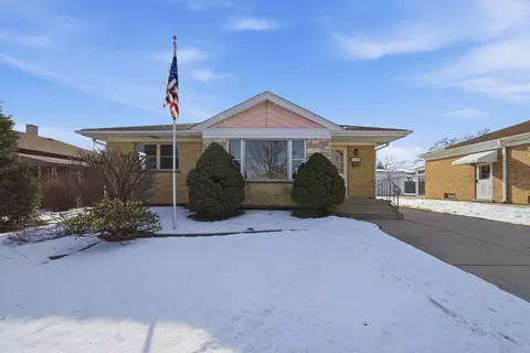 11153 Shakespeare St, Westchester, IL 60154