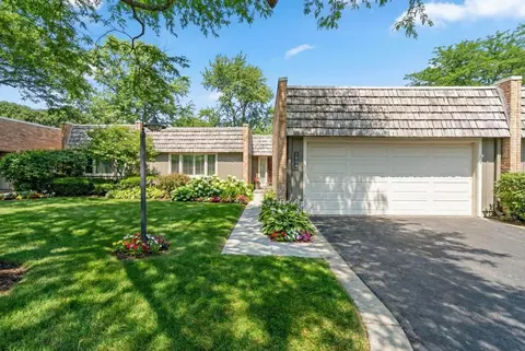 1904 Somerset Ln, Northbrook, IL 60062