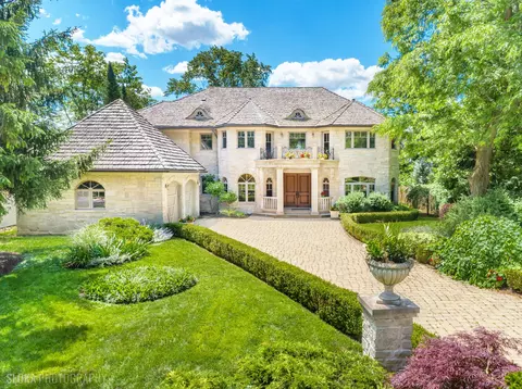 1009 Kings Ln, Glenview, IL 60025