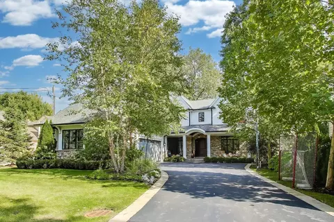 579 Greenwood Rd, Northbrook, IL 60062