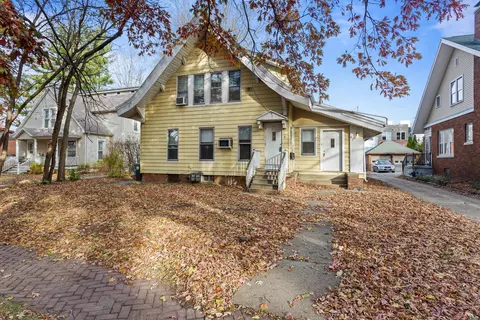 812 W Main St, Urbana, IL 61801