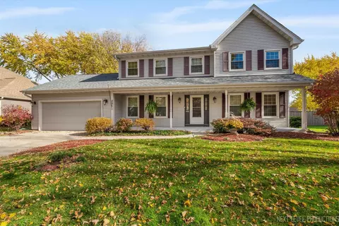 231 N Cambridge Dr, Geneva, IL 60134