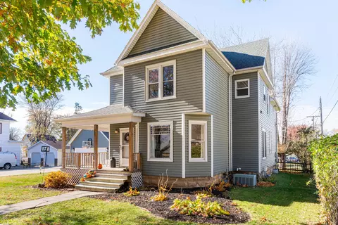Exterior - 705 Paddock Ave, Ashton, IL 61006 photo 2 of 16