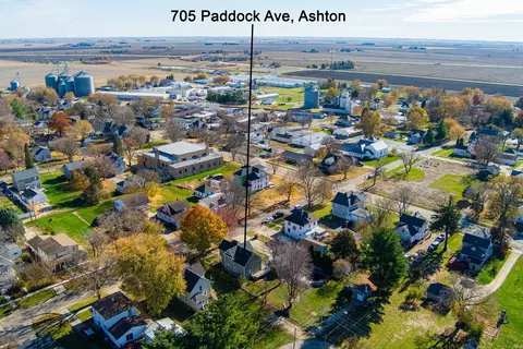 View/Area - 705 Paddock Ave, Ashton, IL 61006 photo 2 of 5
