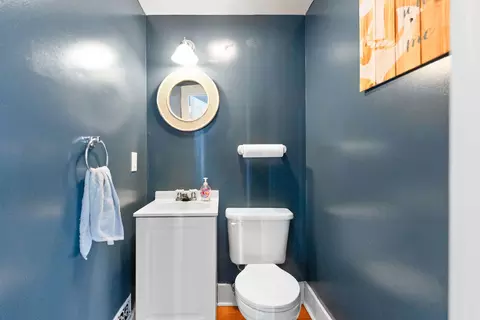 Bath - 705 Paddock Ave, Ashton, IL 61006 photo 5 of 5