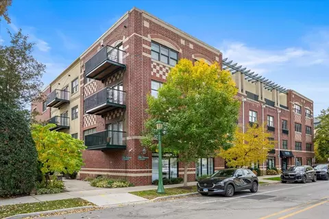 1107 Greenleaf Ave #4G, Wilmette, IL 60091