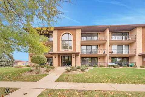 16019 Eagle Ridge Dr #3S, Tinley Park, IL 60477