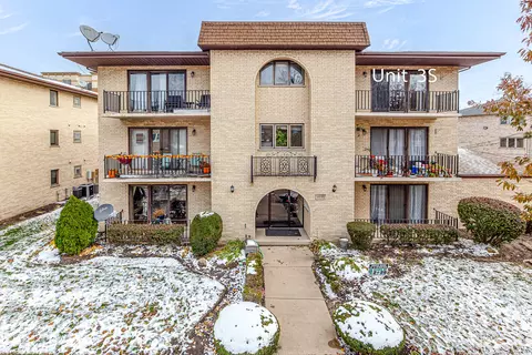 9535 S 53rd Ave #3S, Oak Lawn, IL 60453